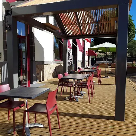 Logis Du Chateau 3*