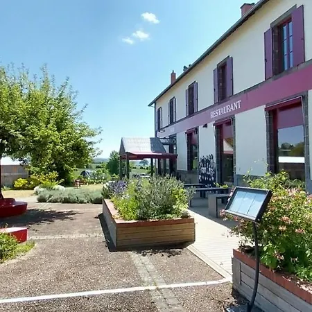 Hotel Logis Du Chateau 3*